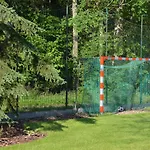 Semesterbostad Jaski